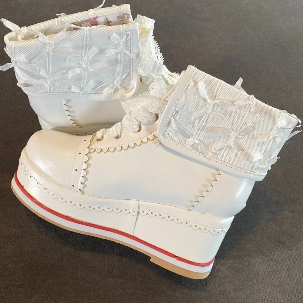 Women’s Platform Wedge Boots White Size EU 37 (6.5 US) NEW